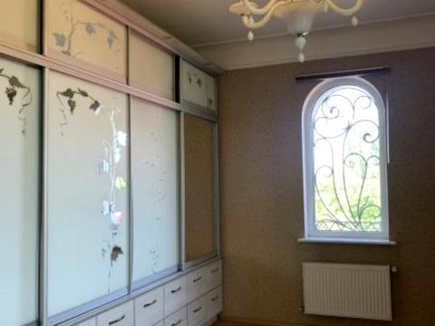 будинок за адресою Коротка