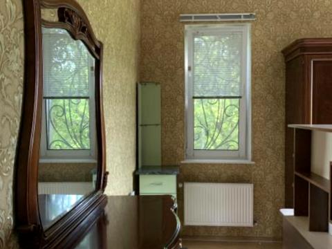 будинок за адресою Коротка