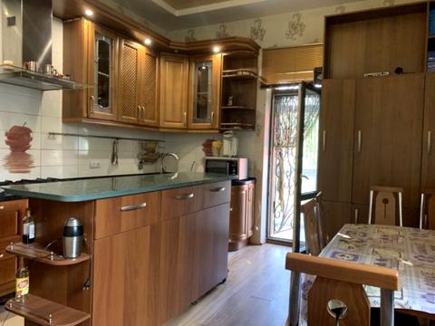 будинок за адресою Коротка