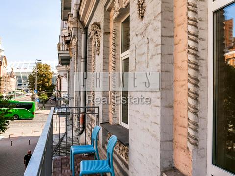 комерційна за адресою Жилянська вул., 5