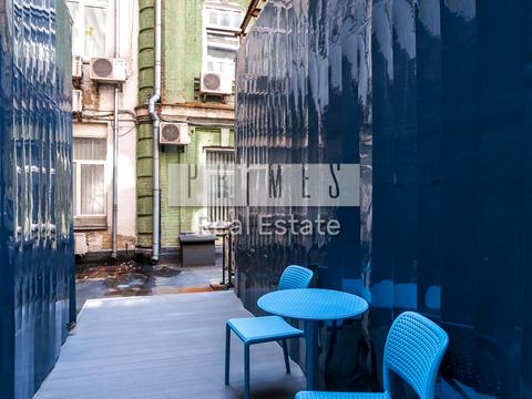 комерційна за адресою Жилянська вул., 5