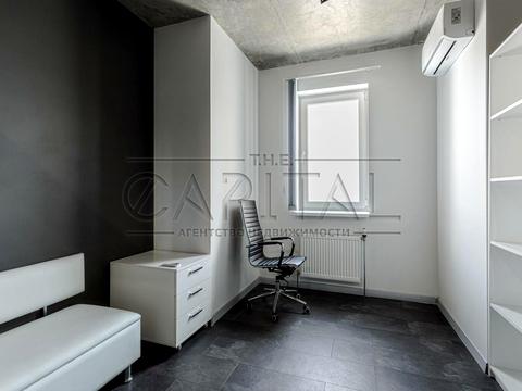 комерційна за адресою Срібнокільська вул., 1