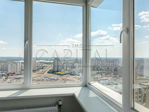 комерційна за адресою Срібнокільська вул., 1