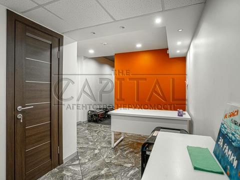 комерційна за адресою Срібнокільська вул., 1