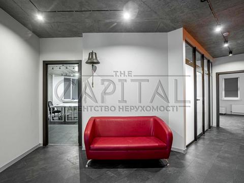 комерційна за адресою Срібнокільська вул., 1