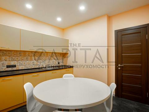 комерційна за адресою Срібнокільська вул., 1