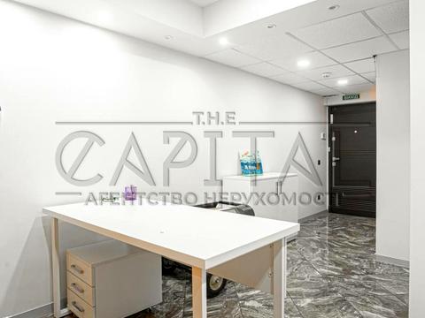 комерційна за адресою Срібнокільська вул., 1