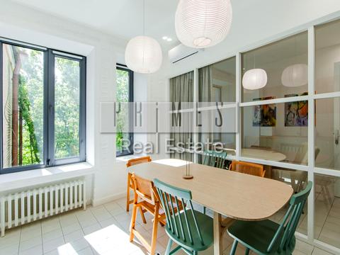 комерційна за адресою Костельна вул., 6