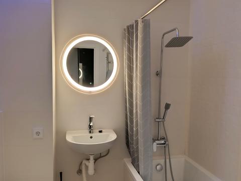 квартира за адресою Василя Симоненка вул., 107-А