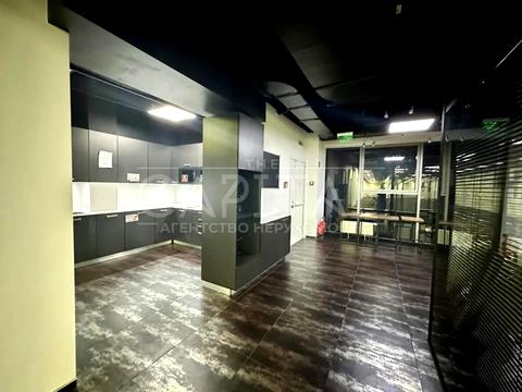 комерційна за адресою Володимира Сікевича вул., 16