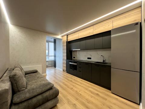 квартира за адресою Домбровського вул., 3б, к.4-7