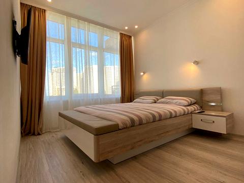 квартира за адресою Літературна вул., 8