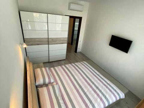 квартира за адресою Літературна вул., 8