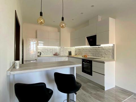 квартира за адресою Літературна вул., 8