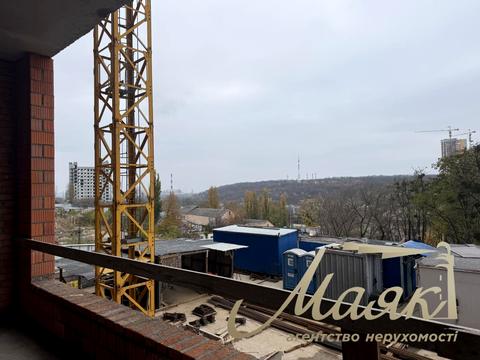 коммерческая по адресу Андрея Верхогляда ул. (Михайла Драгомирова), 30