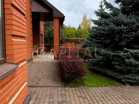 будинок за адресою с. Нові Петрівці, Чубинського вул., 2