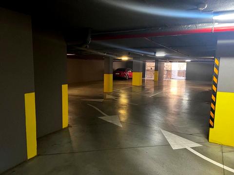 паркомісце за адресою Велика Арнаутська вул., 23б