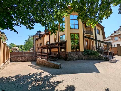 будинок за адресою Чорновола вул., 129