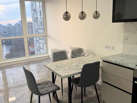 квартира за адресою Ревуцького вул., 40-В