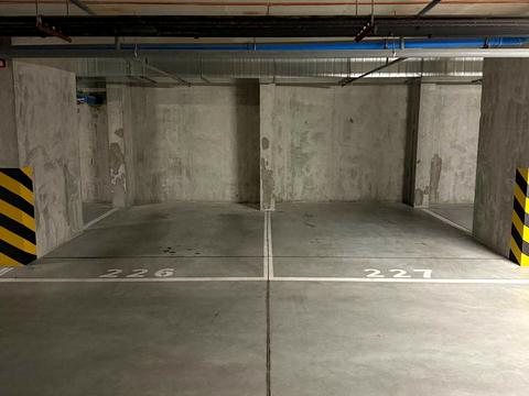 паркомісце за адресою Університетська вул., 3/5