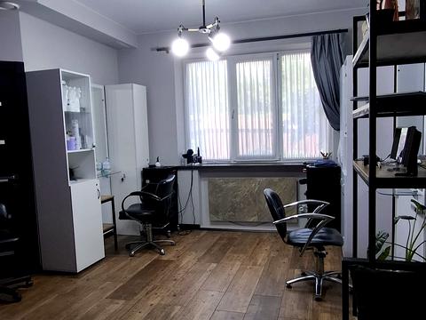 комерційна за адресою Івана Франка вул., 1