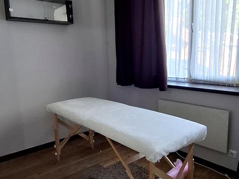 комерційна за адресою Івана Франка вул., 1