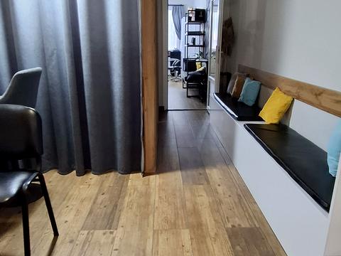 комерційна за адресою Івана Франка вул., 1