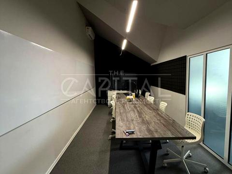 коммерческая по адресу вул. Воздвиженська, 22