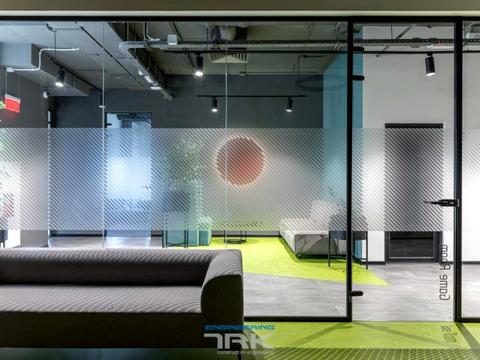 коммерческая по адресу вул. Гарматна, 4