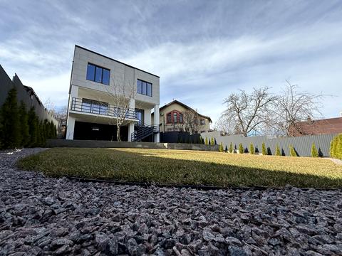 дом по адресу Листопадная ул., 1б/2