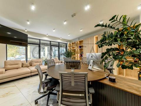 комерційна за адресою Буслівська вул., 12