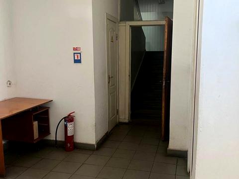 комерційна за адресою Максимовича вул., 15