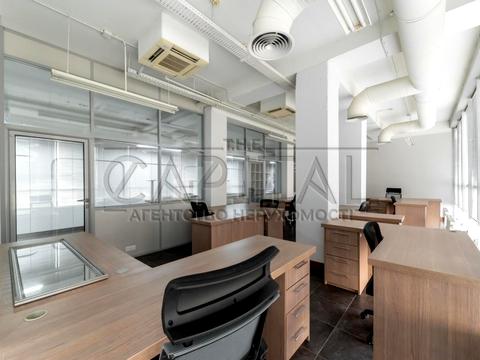 комерційна за адресою вул. Казарменна, 4а