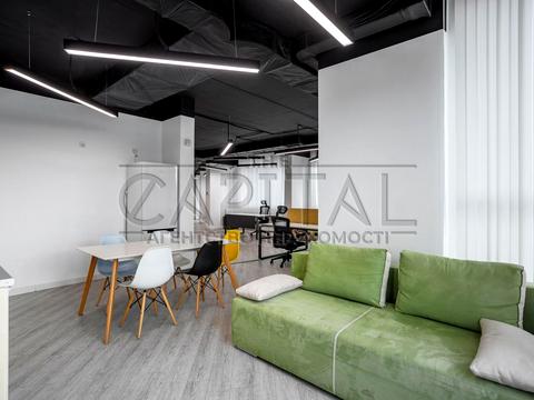 коммерческая по адресу Елизаветы Чавдар ул., 1