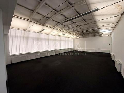 комерційна за адресою вул. Володимирська, 73