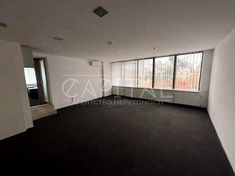 комерційна за адресою вул. Володимирська, 73