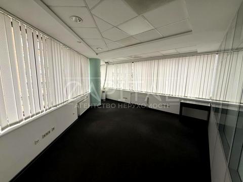 комерційна за адресою вул. Володимирська, 73