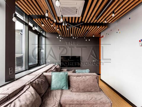 комерційна за адресою Антоновича вул. (Горького), 74