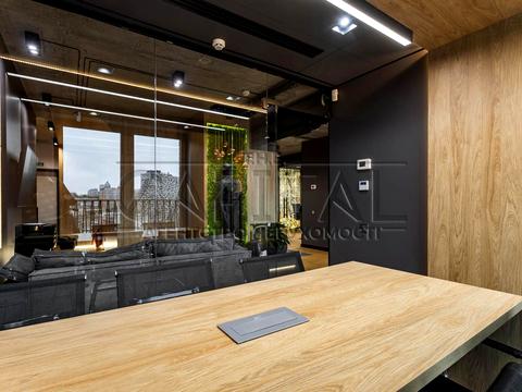 комерційна за адресою Антоновича вул. (Горького), 74