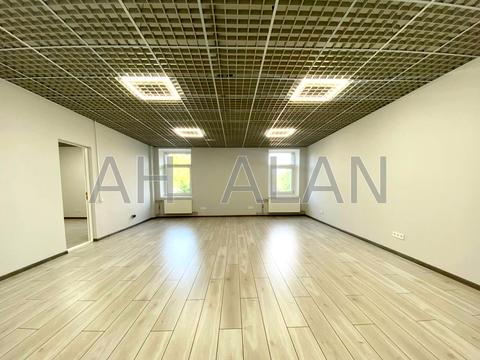 комерційна за адресою Ушинського вул., 40