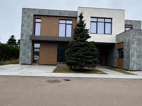 будинок за адресою Кар'єрна вул.