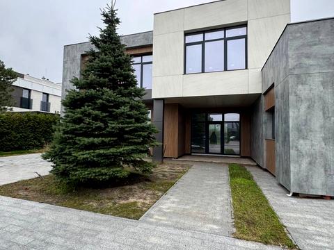 будинок за адресою Кар'єрна вул.