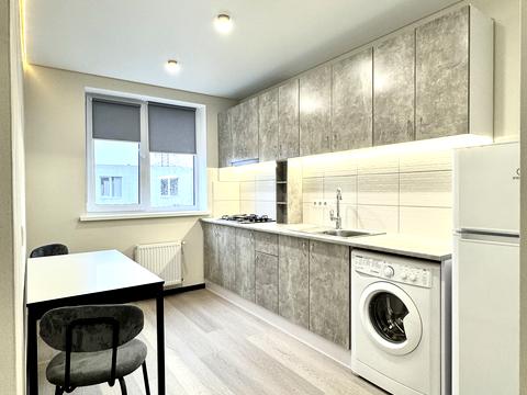 квартира за адресою Леоніда Каденюка, 20а