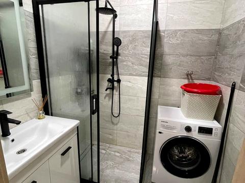 квартира за адресою Гната Хоткевича вул., 11