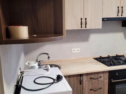 квартира за адресою Леоніда Каденюка просп. (Юрія Гагаріна), 15