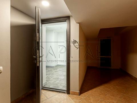 комерційна за адресою Срібнокільська вул., 1