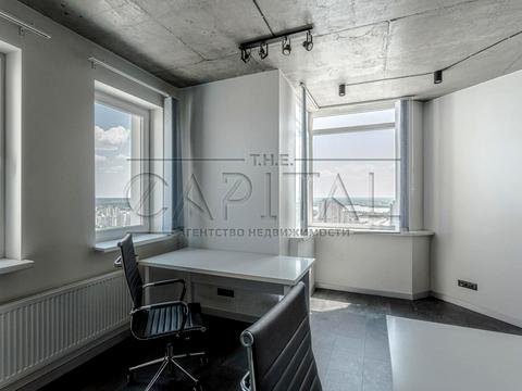 комерційна за адресою Срібнокільська вул., 1