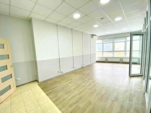 комерційна за адресою Кловський узвіз (Кловський), 7a