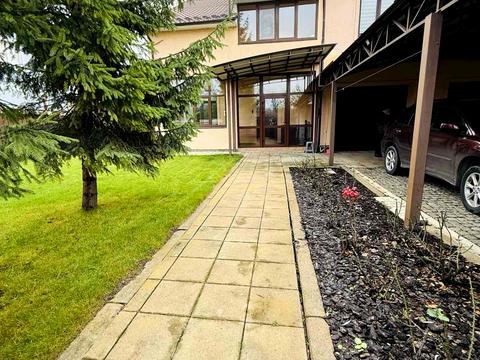 будинок за адресою Озерна вул., 9