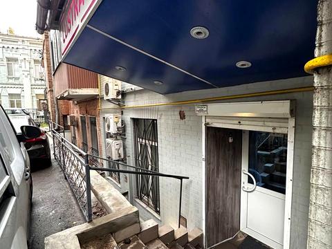 комерційна за адресою Михайлівська вул., 22-Б